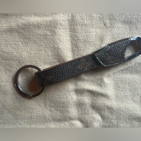 🌟Repurposed LV Keychain - Picture 2 of 3